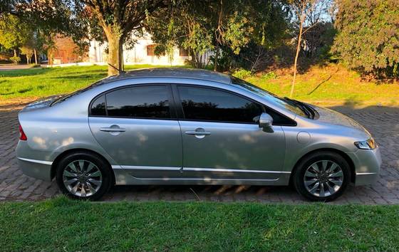 HONDA CIVIC 1.8 LXL 16V FLEX 4P MANUAL HONDA CIVIC 1.8 LXL 16V FLEX 4P MANUAL